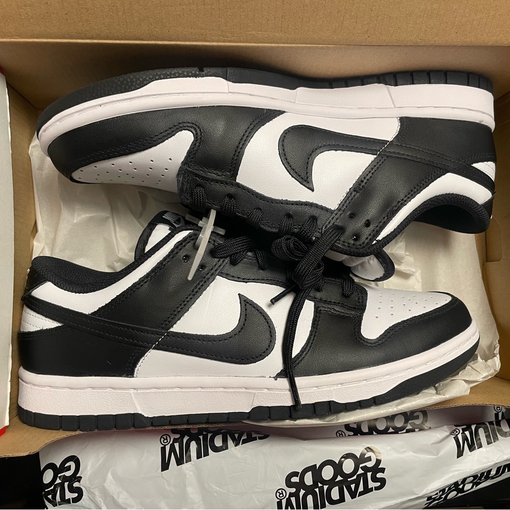 Nike Dunk Low ‘Black White’
